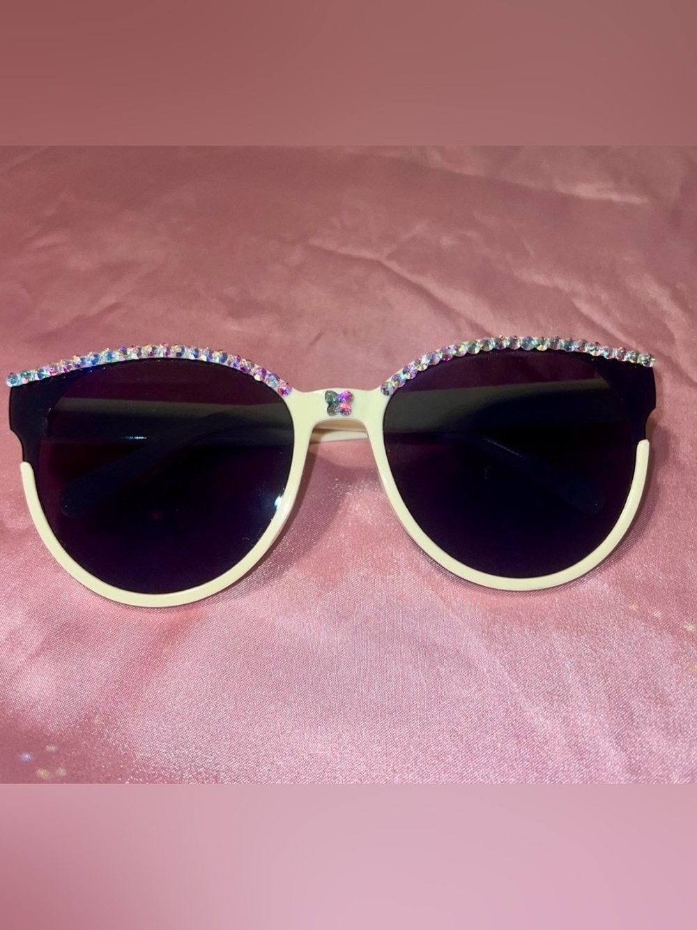 Rhinestone Embellished Round Sunglasses